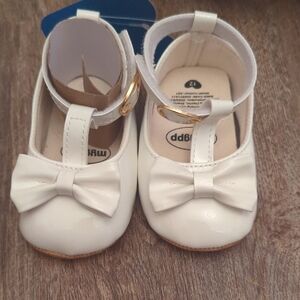 White Baby Girl Shoes with Bow